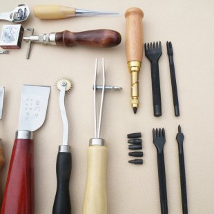 wholesale 18 PCS A SET Leather Craft Punch Tools Kit Stitching Carving Working Sewing Saddle Groover T45